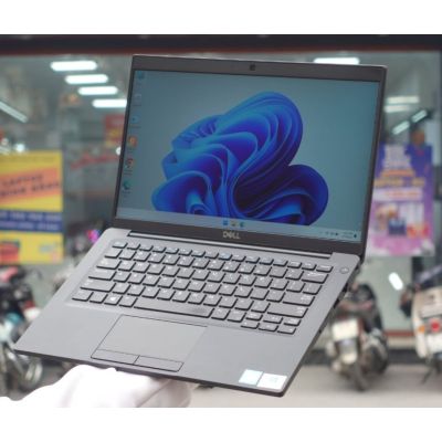 DELL LATITUDE 7390  i7-8650U / 16Go RAM / 256Go SSD