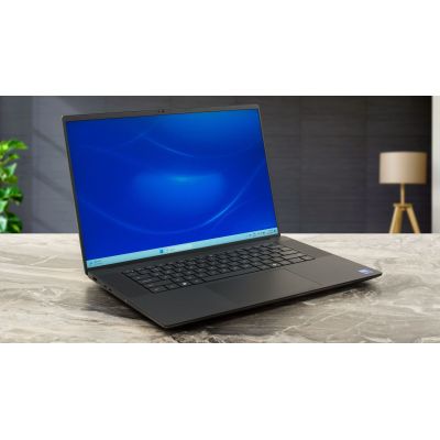 Dell Precision 5690  Ultra 9 185H/32go/1to ssd / NVIDIA RTX