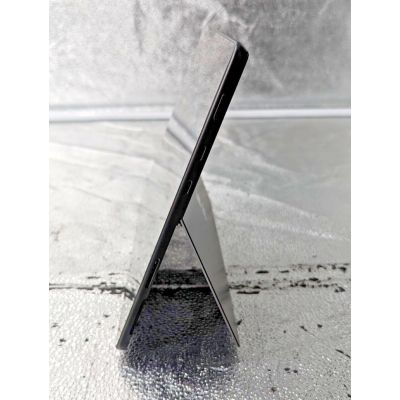 surface pro 8 model 1983 i5 8go  256go